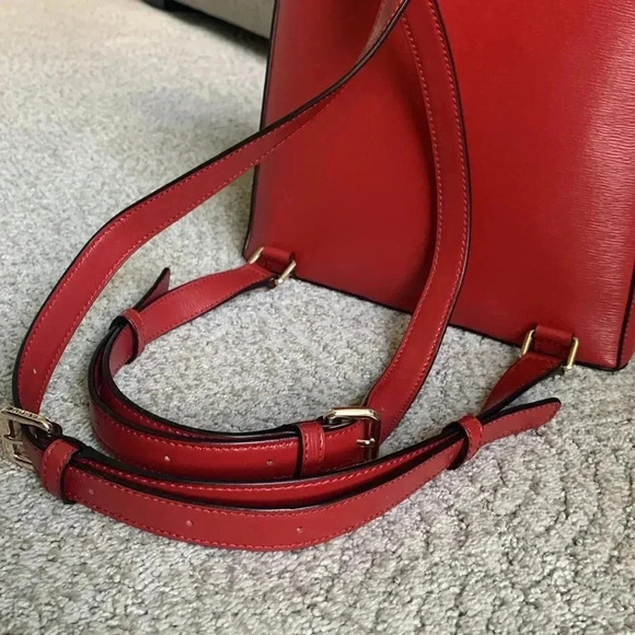 DKNY Bryant red Saffiano leather backpack with gold hardware - Picture 5 of 15